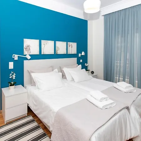 Large, Sunny, Modern Fully Renovated, Next To Agia Sofia Apartment *