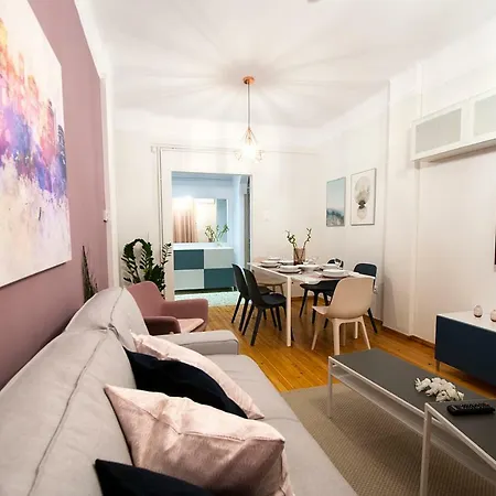Large, Sunny, Modern Fully Renovated, Next To Agia Sofia Apartman